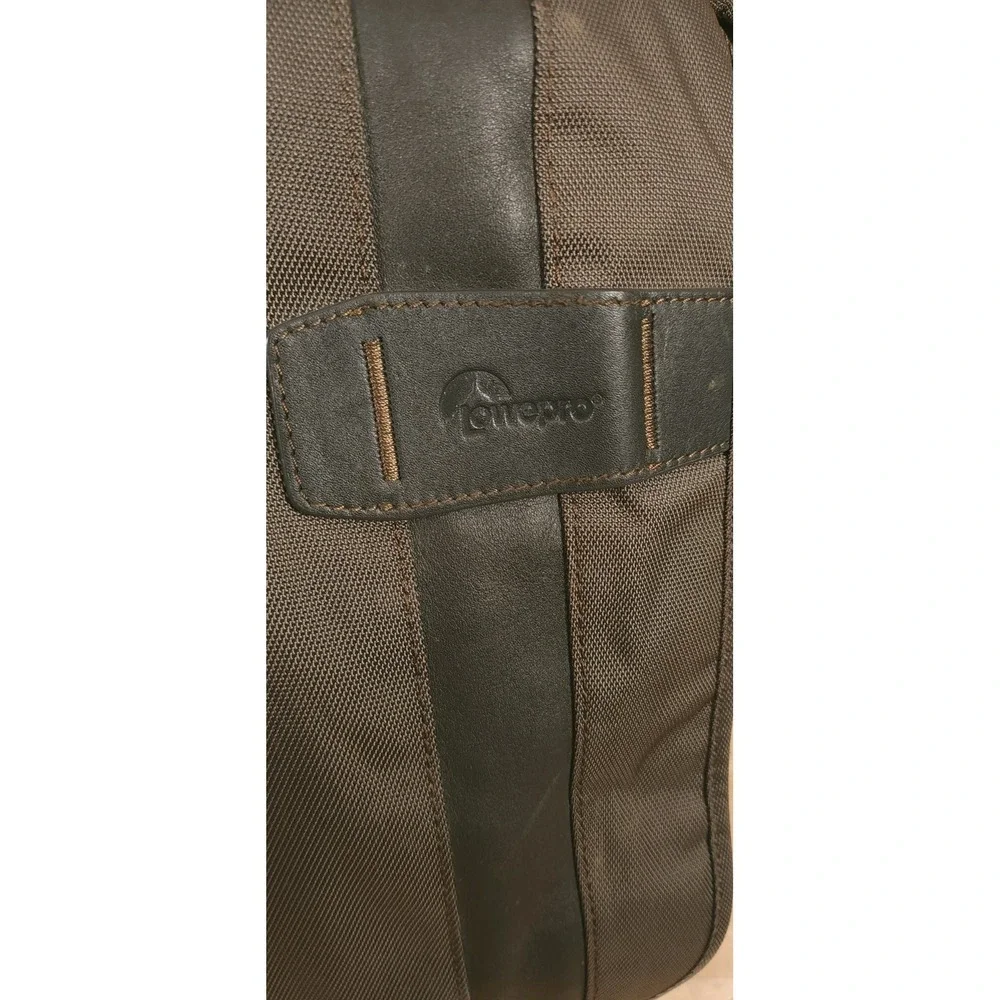 Lowepro Professional Camera Shoulder Bag Classified 200 AW